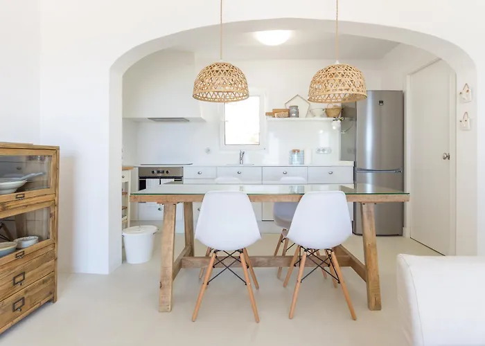 Con Encanto Y Vistas Al Mar En *