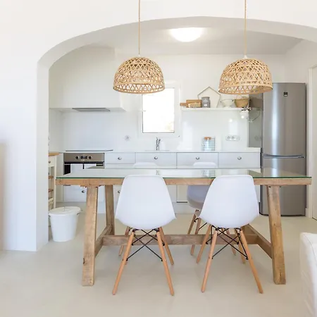 Con Encanto Y Vistas Al Mar En *